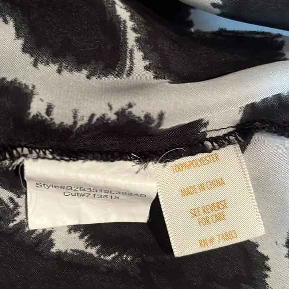 Adiva sleeveless blouse Size Medium black and white - Picture 4 of 9